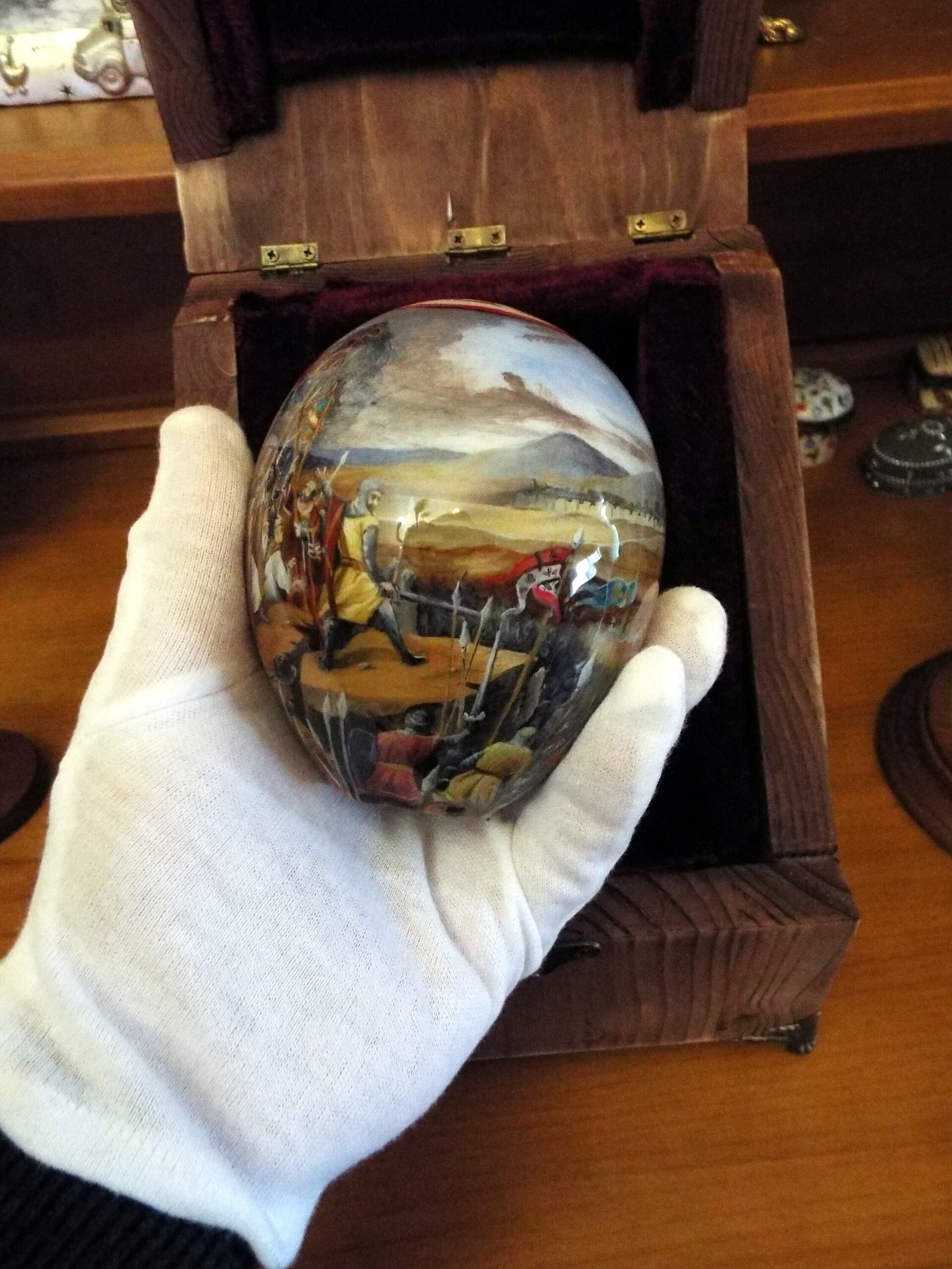 Huevo Decorativo Estilo Fabergé Hecho a Mano | Obra Escultórica Única - 8